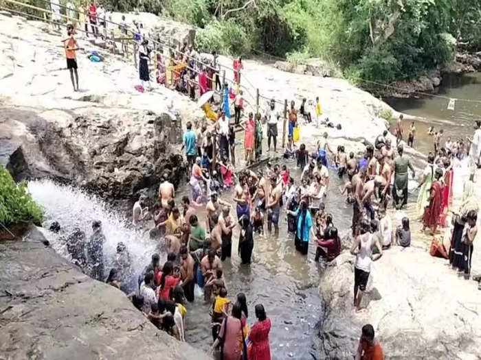 Kumbakkarai falls