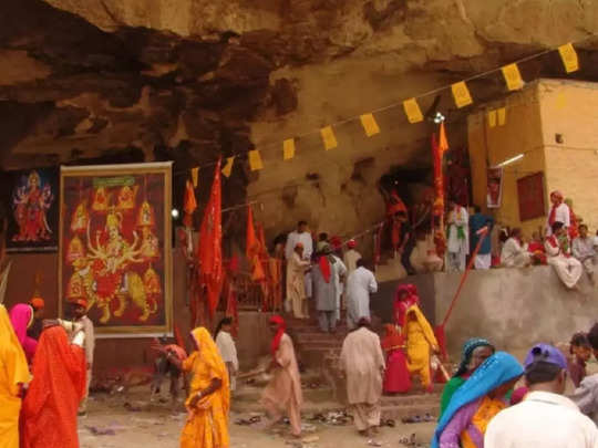 Hinglaj Temple Balochistan: પાકિસ્તાનના બલુચિસ્તાનમાં હિંગળાજ માતાનું મંદિર, જ્યાં આરતીમાં આવે છે હજારો શ્રદ્ધાળુ, જુઓ વિડીયો