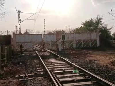 Jabalpur News: पुरानी रेल पटरियों को ले गए चोर, बाद में लगी RPF को भनक