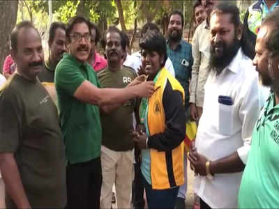 குண்டு எரிதல் போட்டியில் சாதனை: தூத்துக்குடி மாணவிக்கு பாராட்டு