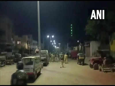 Clashes in Maharashtra: ರಾಮನವಮಿ ಹಿಂದಿನ ಸಂಜೆ ದೇವಸ್ಥಾನದ ಹೊರಗೆ ಗುಂಪು ಘರ್ಷಣೆ: ವಾಹನಗಳಿಗೆ ಬೆಂಕಿ