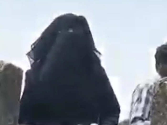 Vellore Muslim girls hijab viral video