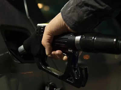 Petrol Diesel Price Today: মাসের শেষ দিনেও চড়া জ্বালানির দাম, কলকাতায় আজ পেট্রল কত?