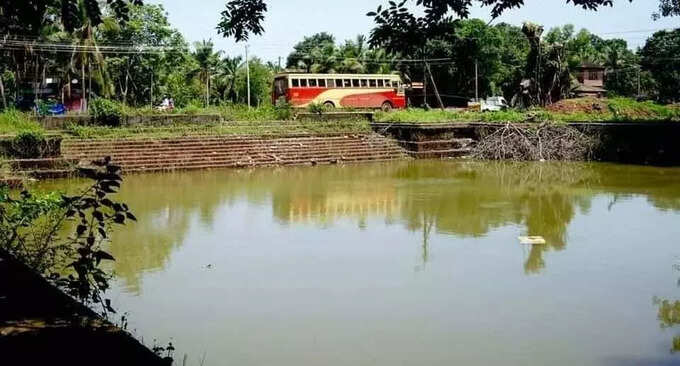 രാമങ്കുളം കുളം വറ്റിക്കുന്നതിന് മുമ്പ്