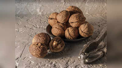 Walnuts: এত ধুলো-দূষণের মধ্যেও সুস্থ থাকতে চান তো নিয়মিত খান এক মুঠো আখরোট