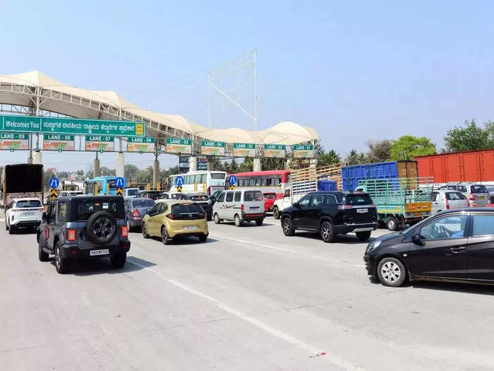 Expressway toll collection