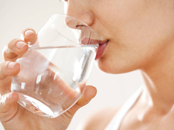 लठ्ठपणा दूर करण्यासाठी प्या पाणी