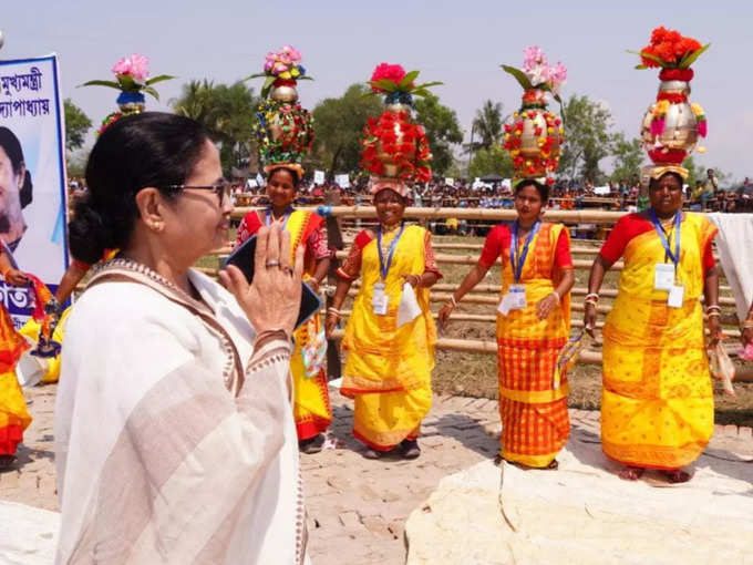 ममता बनर्जी का भव्‍य स्‍वागत 