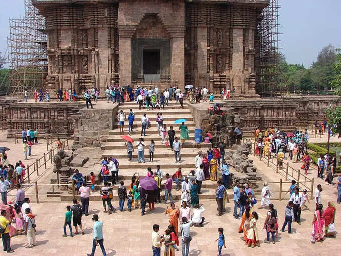 ವಿಗ್ರಹವು ಗಾಳಿಯಲ್ಲಿ ತೇಲುತ್ತದೆ 