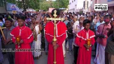 புனித வெள்ளியை முன்னிட்டு  சிலுவைப்பாதை நிகழ்வு நடைபெற்றது!!