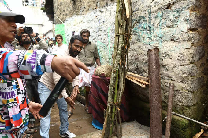 ரஜினிகாந்துடனான விடுதலை படக்குழுவினரின் போட்டோக்கள் சமூக வலைதளங்களில் வைரலாகி வருகிறது. 