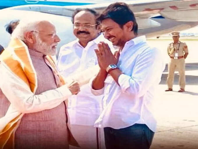 modi udhaynidhi smile