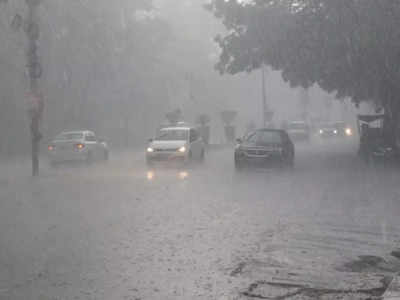 MP Weather: भोपाल में 70 किमी प्रति घंटे की रफ्तार से चली आंधी, बेर के आकार के गिरे ओले, कई शहरों में झमाझम बारिश