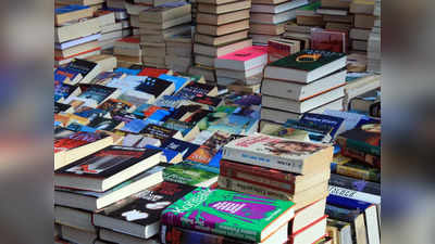 Greater Noida में स्कूल के बगल की दुकान में ही मिल रहीं किताबें, अभिभावकों ने बुलाई पुलिस