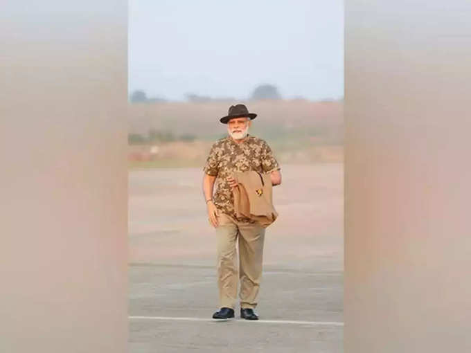 modi millitary dress