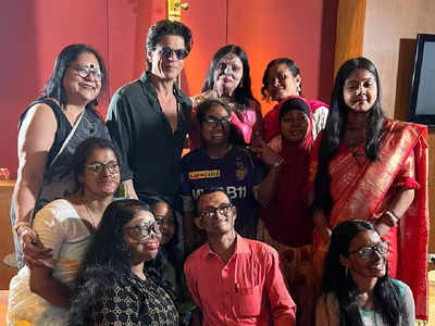 Shah Rukh Khan:അതിജീവിത‍ർക്കൊപ്പം ഹൃദയങ്ങളുടെ രാജാവ്; ആസിഡ് ആക്രമണത്തിന് ഇരയായവ‍‍രെ സന്ദർശിച്ച് ഷാരുഖ് ഖാൻ