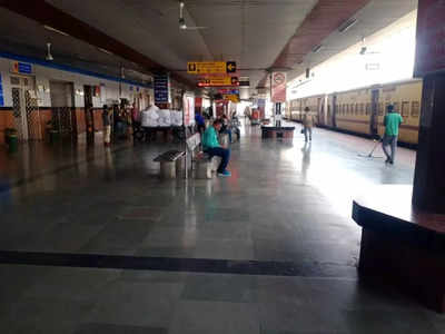 Jamshedpur News: कुड़मी समाज का आंदोलन समाप्त होने के बाद ट्रेनों का परिचालन सामान्य, पांच दिनां में करोड़ों का नुकसान