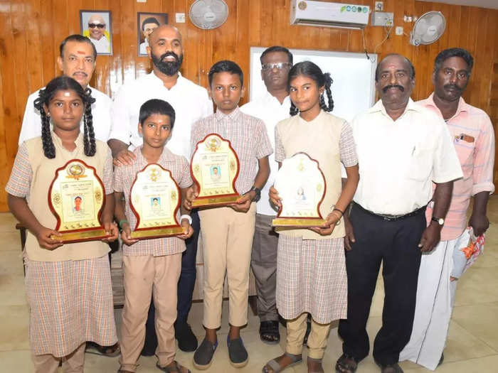 Ramanathapuram collector praised school students