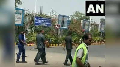 Patna News: पटना एयरपोर्ट पर बम की सूचना, बम निरोधक दस्ता चेकिंग में जुटी