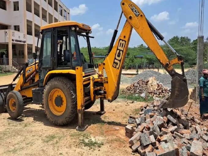 kalkurichi school building demolished