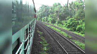 ട്രെയിനിൽ യുവതിയുടെ വായ് പൊത്തിപ്പിടിച്ച് സ്വര്‍ണമാല പൊട്ടിച്ചെടുത്തു; കവര്‍ച്ചക്കാര്‍ ഇറങ്ങിയോടി