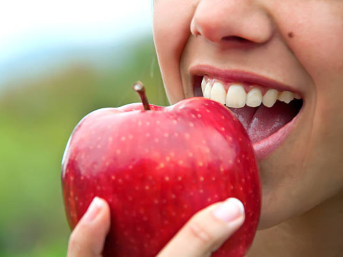 सफरचंद कसे खावे 