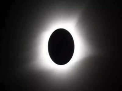 Solar Eclipse: పెరుగుతోన్న కరోనా కేసులకు సూర్యగ్రహణమే కారణమా? ఈ రెండింటికి ఏంటి సంబంధం?