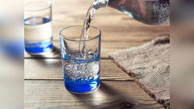 प्रमाणापेक्षा जास्त पाणी पिणं धोक्याचं, सुरूवातीलाच दिसतात ७ लक्षणे, २४ तासांत प्या फक्त इतकंच पाणी