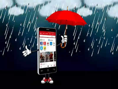 Smart Phone Tips మీ స్మార్ట్‌ఫోన్ సడెన్‌గా నీళ్లలో పడిందా.. వెంటనే ఇలా చేయండి...