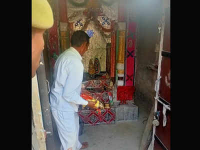 Hamirpur News: 300 साल पुराने मंदिर से गायब हुई बेशकीमती अष्टधातु की मूर्ति, बाजार में करोड़ों है कीमत