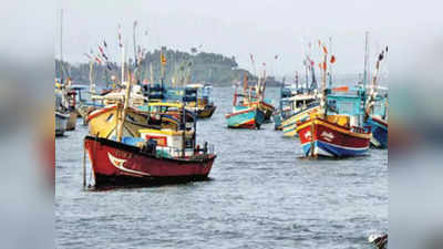 புதுச்சேரி மாநிலத்தில் மீன் பிடி தடைக்காலம் அமல் - ஆயிரக்கணக்கான படகுகள் துறைமுகத்தில் நிறுத்திவைப்பு