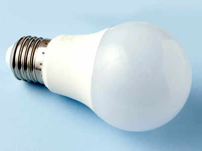 Charging Bulb For Home: पावरकट के दौरान भी कमरे में रोशनी देंगे ये बल्ब, Amazon Sale में सस्ते दाम पर उपलब्ध