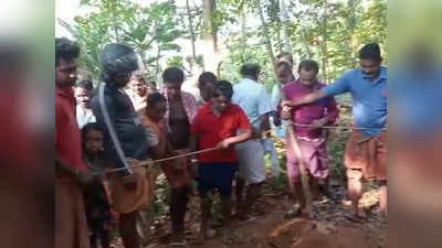 കാട്ടാന കിണറ്റിൽ വീണ് ചരിഞ്ഞ നിലയിൽ; ആനയെ കരയ്ക്ക് കയറ്റാതെ പ്രതിഷേധിച്ച് നാട്ടുകാർ