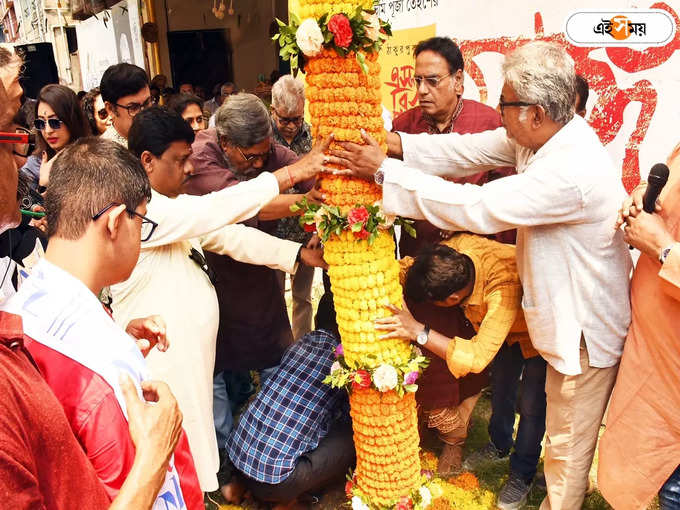 ঠাকুরপুকুরে জমজমাট খুঁটি পুজো 