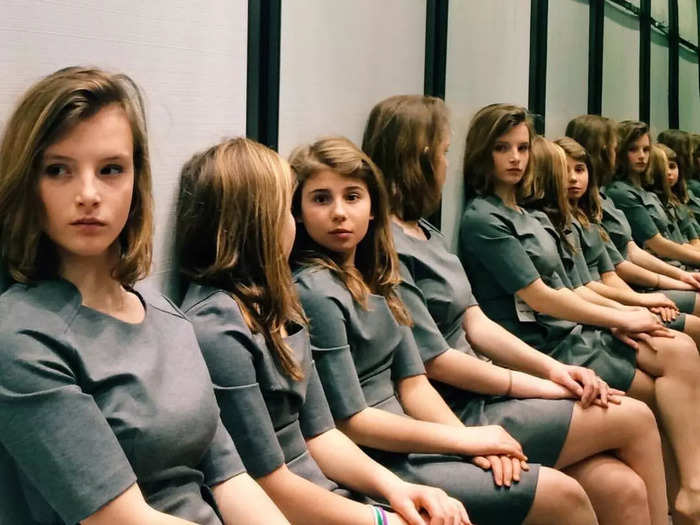 mirror optical illusion brain teaser can you guess how many girls are in this photo