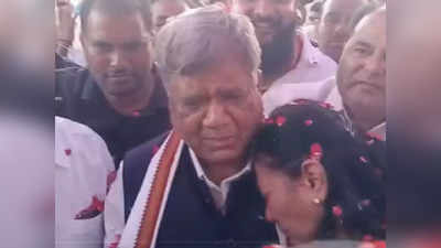 Karnataka Elections 2023: ಜಗದೀಶ್‌ ಶೆಟ್ಟರ್‌ ಅವರನ್ನು ತಬ್ಬಿಕೊಂಡು ಬಿಕ್ಕಿ ಬಿಕ್ಕಿ ಅತ್ತ ಪತ್ನಿ ಶಿಲ್ಪಾ ಶೆಟ್ಟರ್!