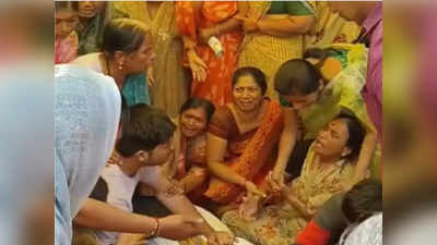महाराष्ट्र भूषण सोहळा: सोलापूरच्या महिलेचा उष्माघाताने बळी, लेकीचा मृतदेह पाहून आईचा हंबरडा