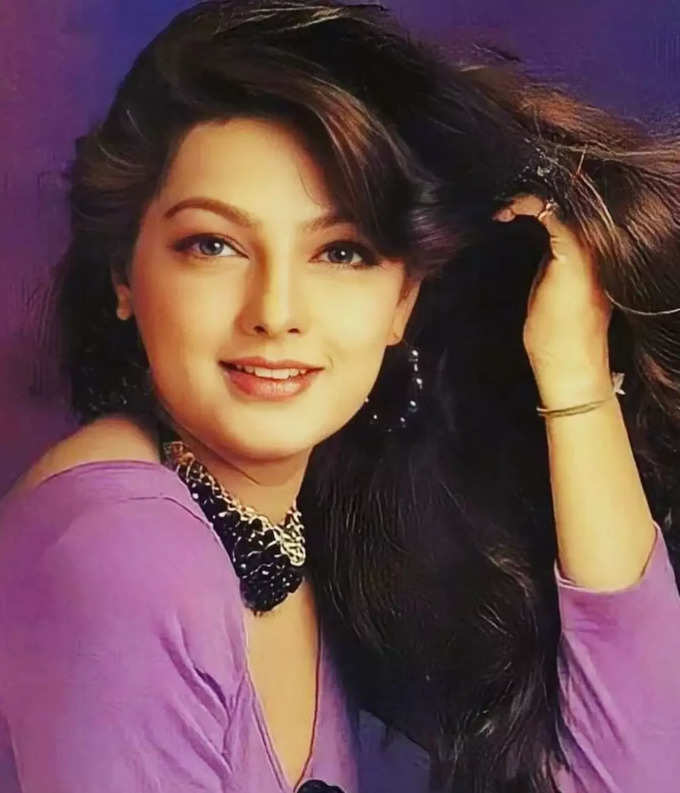 actress mamta kulkarni photo