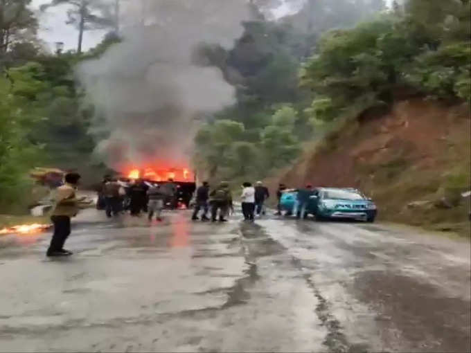 पहले आकाशीय ब‍िजली ग‍िरने की जताई गई थी आशंका 