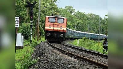 Supaul News: रेलवे ट्रैक पर सो गया नशे में धुत शख्स, तभी आई तेज रफ्तार ट्रेन तो मचा हड़कंप, फिर क्या हुआ?