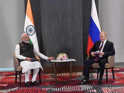 Russia US India: सुखोई, S-400, सबमरीन... भारत को नहीं मिल रहे रूसी हथियार, जानें अमेरिका का क्या हाथ