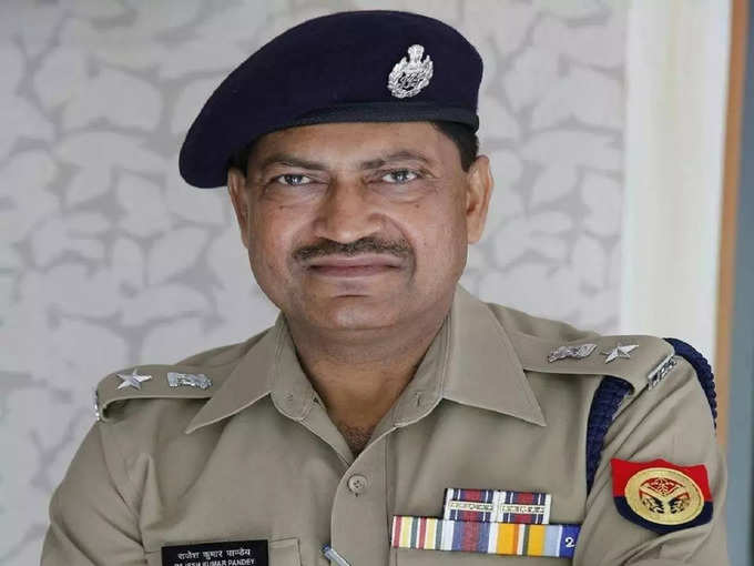 ​IPS राजेश पांडेय ने अतीक के गुंडों की फौज को मार भगाया था​