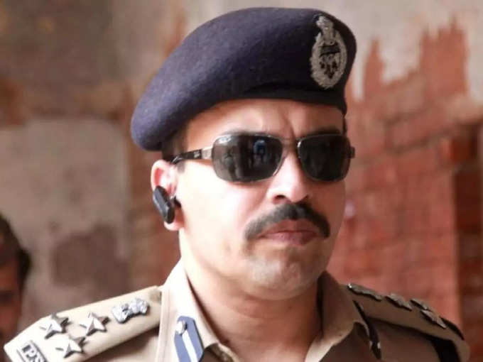 ​IPS अमिताभ यश ने ध्‍वस्‍त किया अतीक का साम्राज्‍य​