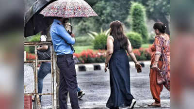 गर्मी से झुलस रही दिल्ली में कब होगी बारिश, जानिए मौसम विभाग की भविष्यवाणी