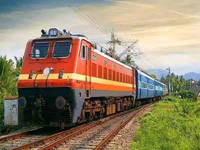Special Trains: ప్రయాణికులకు గుడ్‌న్యూస్.. 18 ప్రత్యేక రైళ్లు ప్రకటించిన దక్షిణ మధ్య రైల్వే