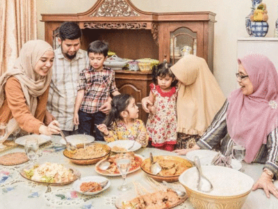 Eid Celebration 2023: ईद का रिश्ता केवल खाने-पीने तक सीमित नहीं है, बल्कि मीठे बोल भी हैं इसकी खासियत