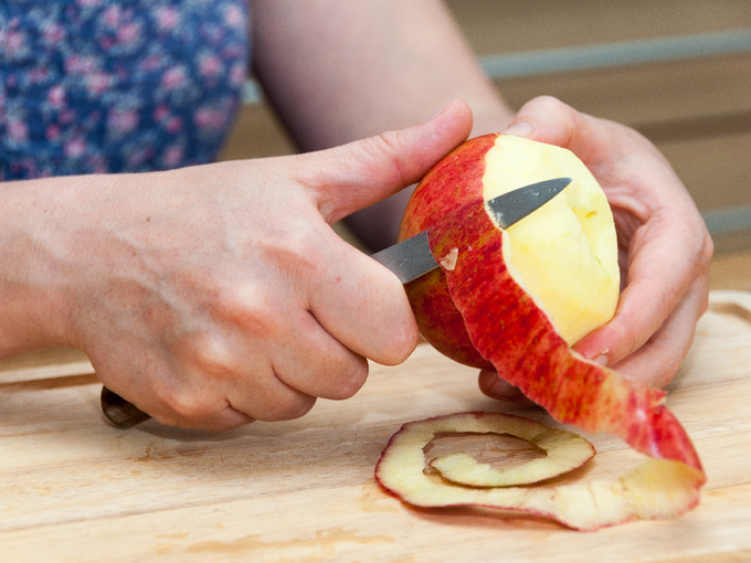 हाई कोलेस्ट्रॉल में खाएं 1 सेब - Apple For Bad Cholesterol