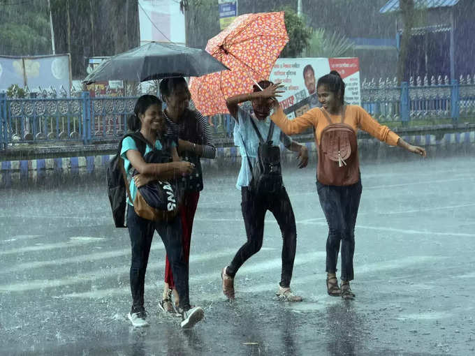 কলকাতায় অবশেষে বৃষ্টি!