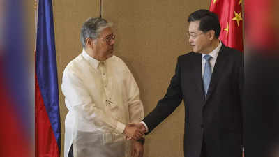 Philippines China: अमेरिका और फिलीपींस की करीबी देख टेंशन में आया ड्रैगन, बात करने पहुंचे चीन के विदेश मंत्री