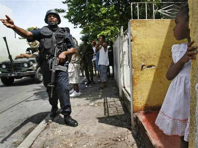 Jamaica Shooting: जमैका में सरकारी बस पर अंधाधुंध फायरिंग, 7 लोगों को लगी गोलियां, पुलिस ने किया कर्फ्यू का ऐलान